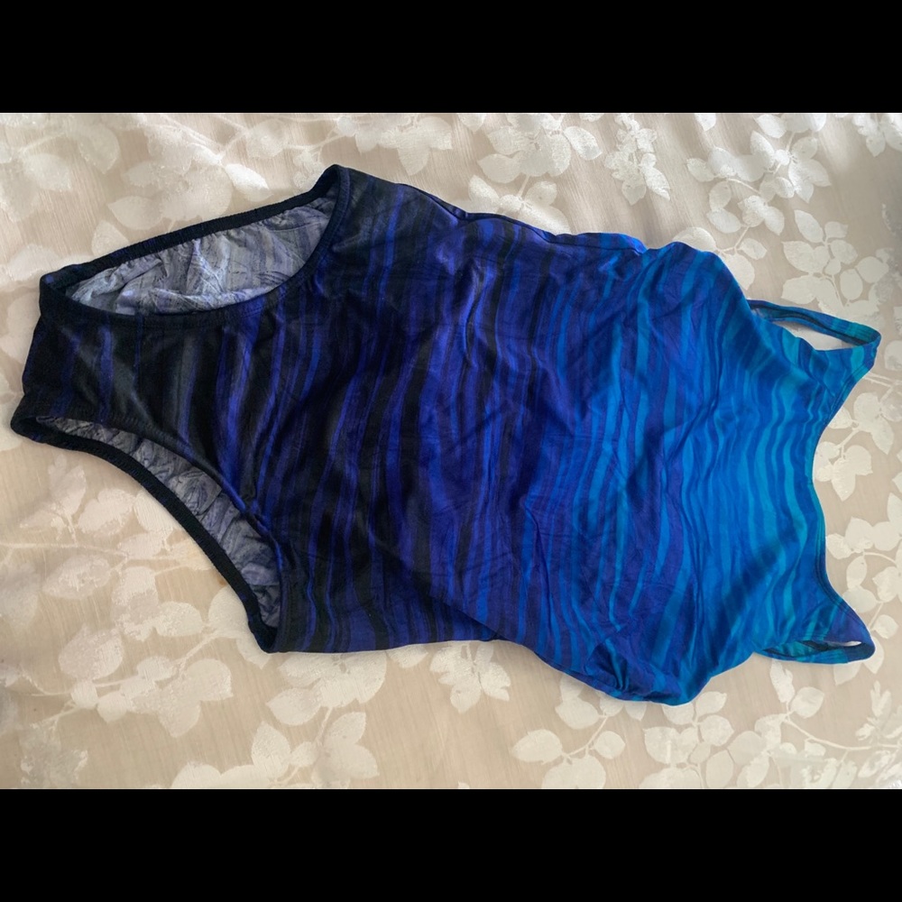 Bathing suit